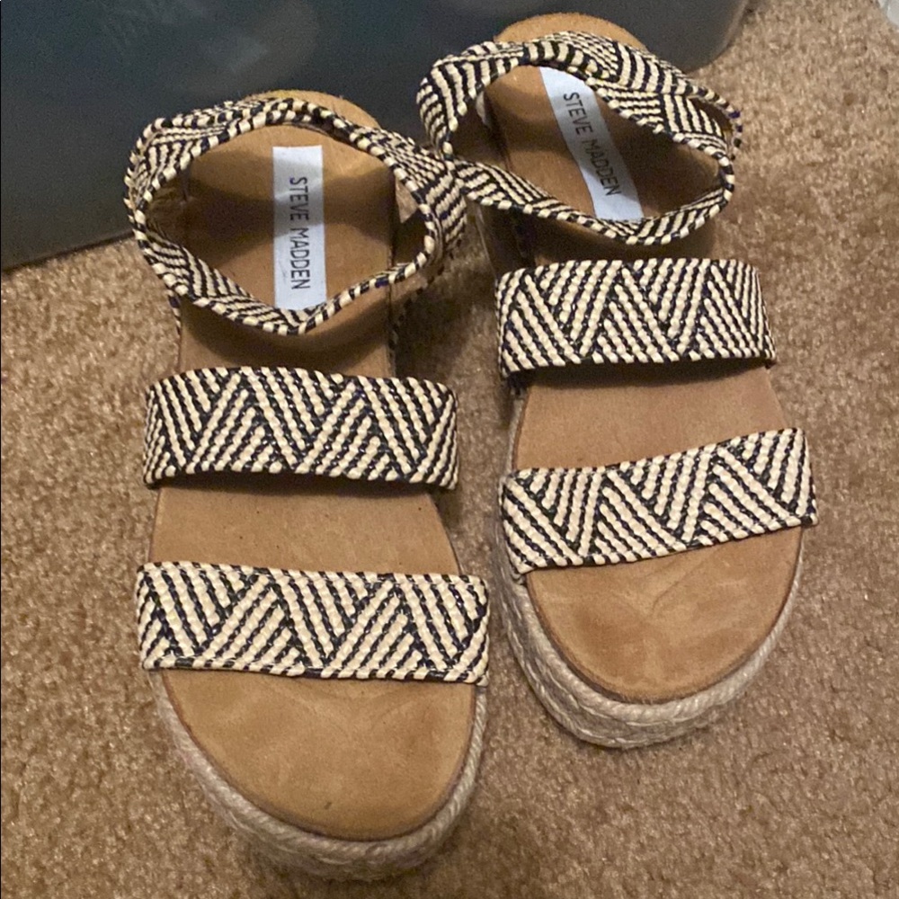 Steve Madden Black and Tan Espadrille Sandals